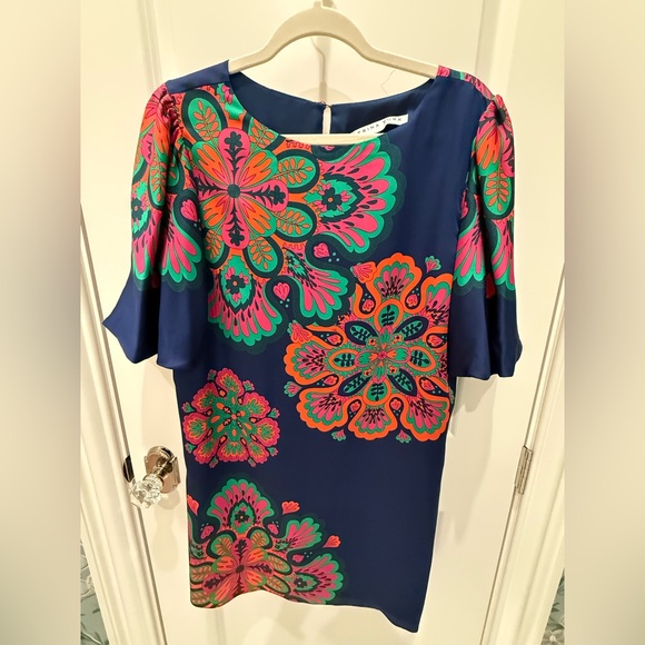 Trina Turk Dresses & Skirts - Trina Turk Luv Dress, Blue Background w/Colorful Medallion Design, Sz. 10